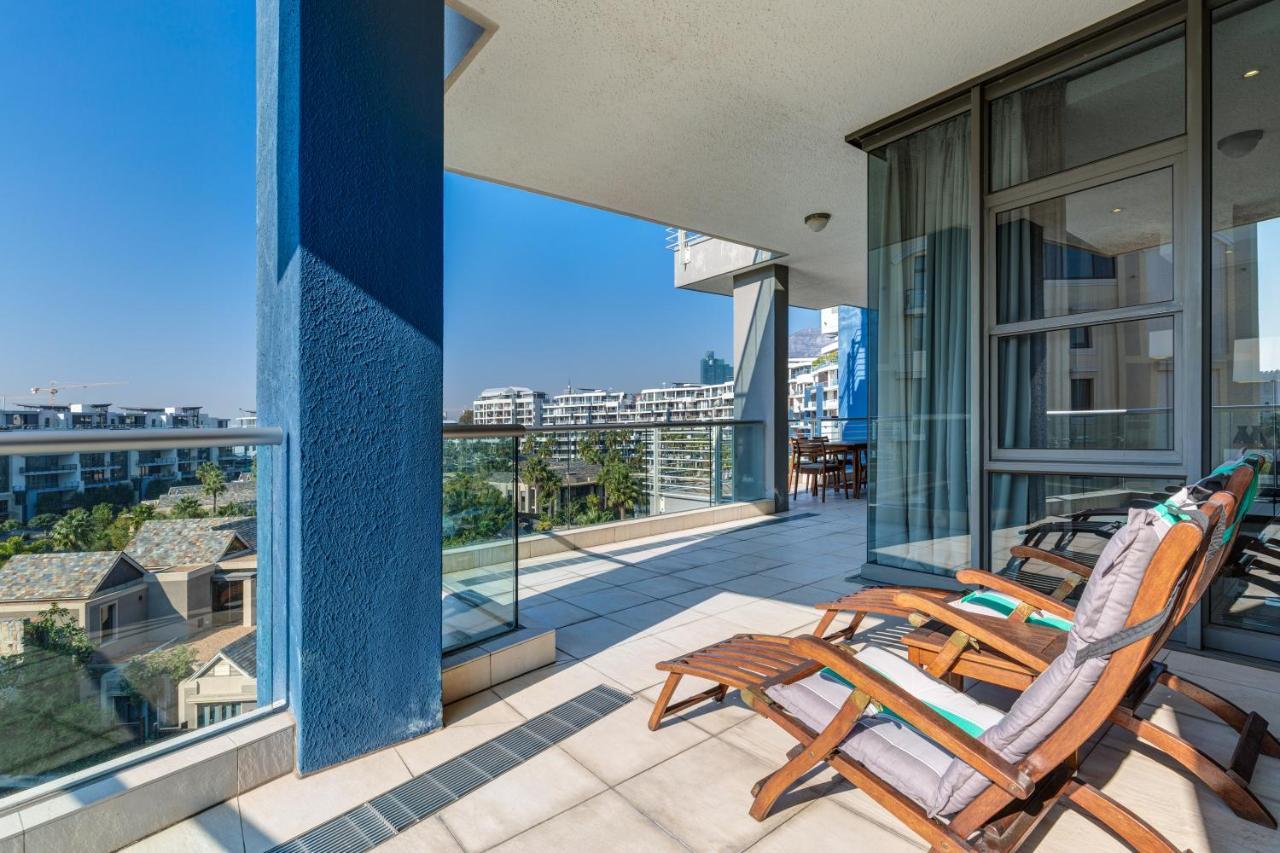 Lawhill Luxury - V & A Waterfront