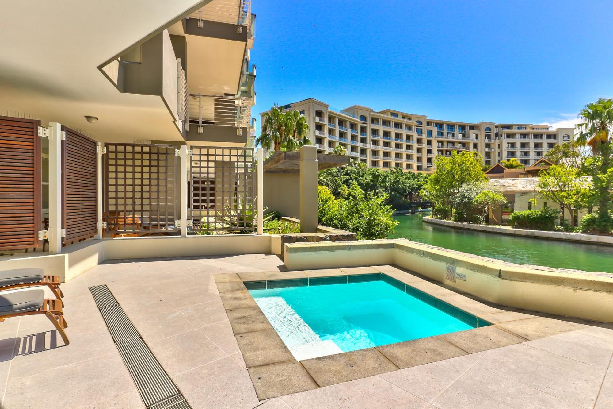 Lawhill Luxury - V & A Waterfront