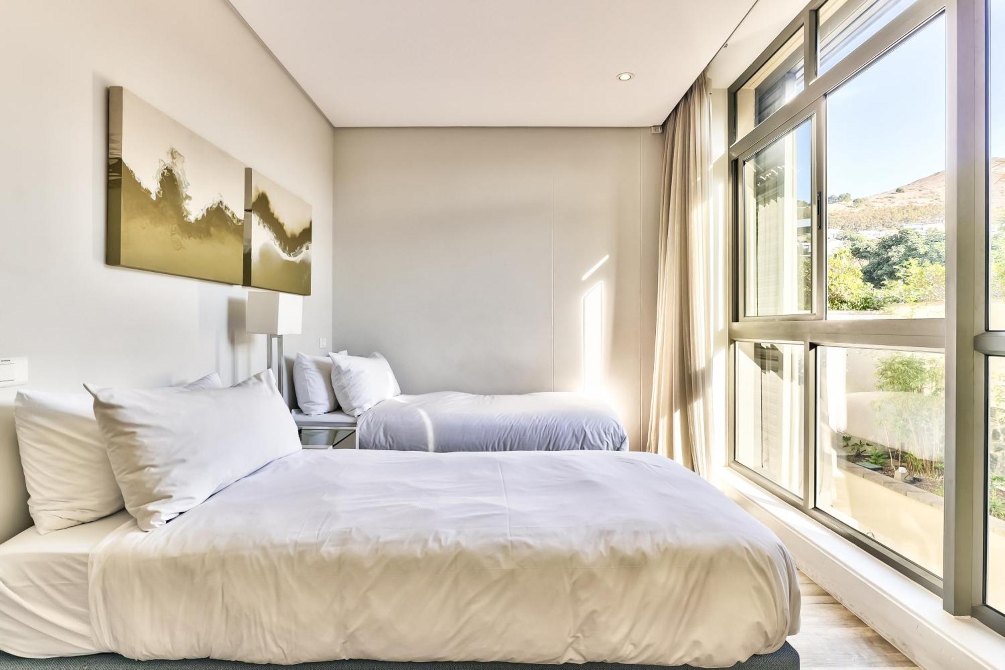 Lawhill Luxury - V & A Waterfront *