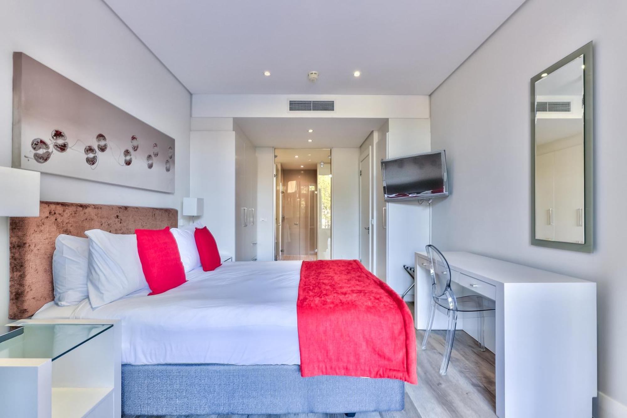 Lawhill Luxury - V & A Waterfront Apartment *