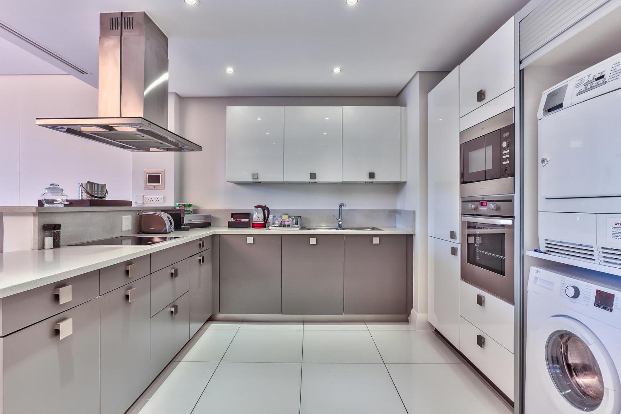 Lawhill Luxury - V & A Waterfront Apartment