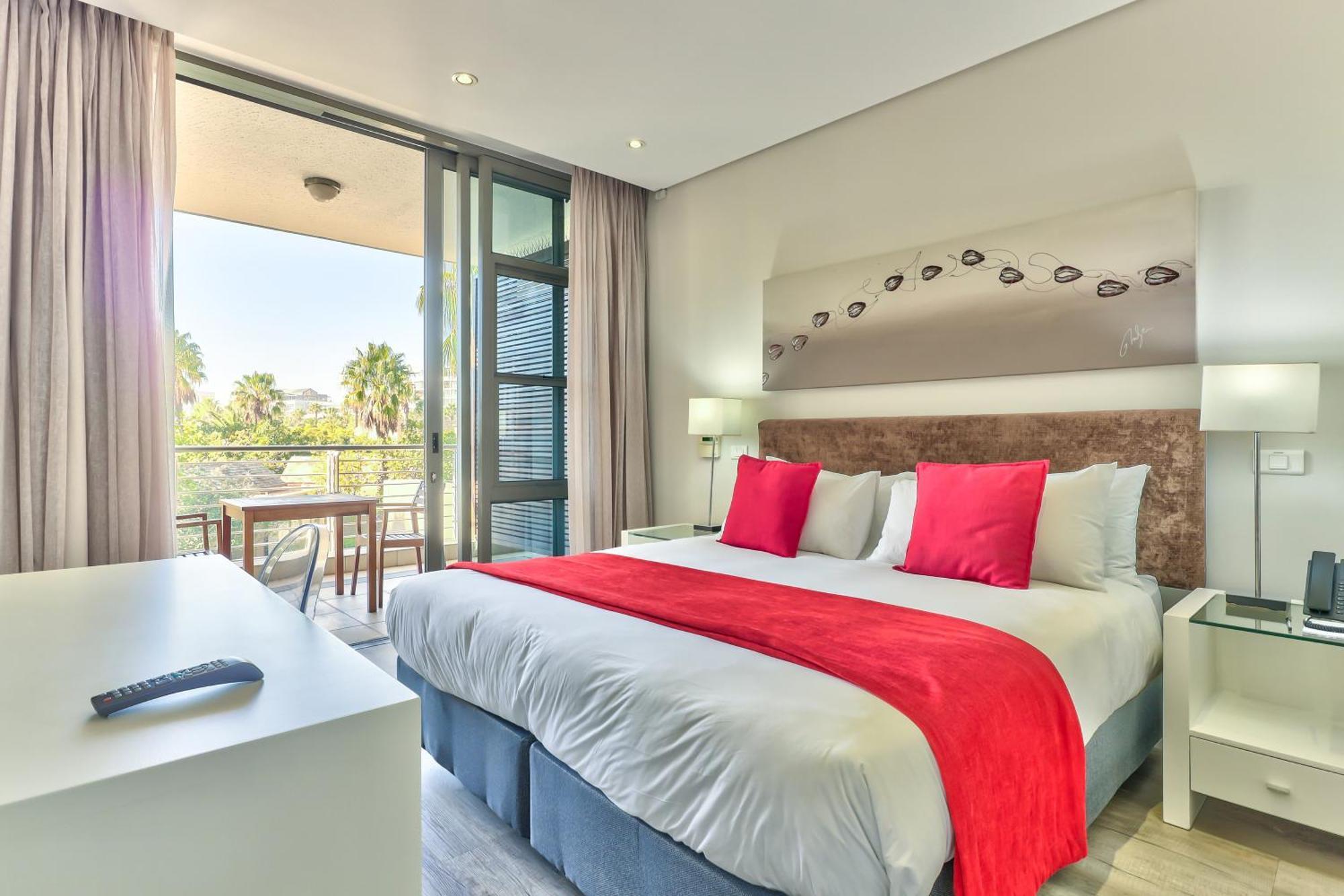 Lawhill Luxury - V & A Waterfront